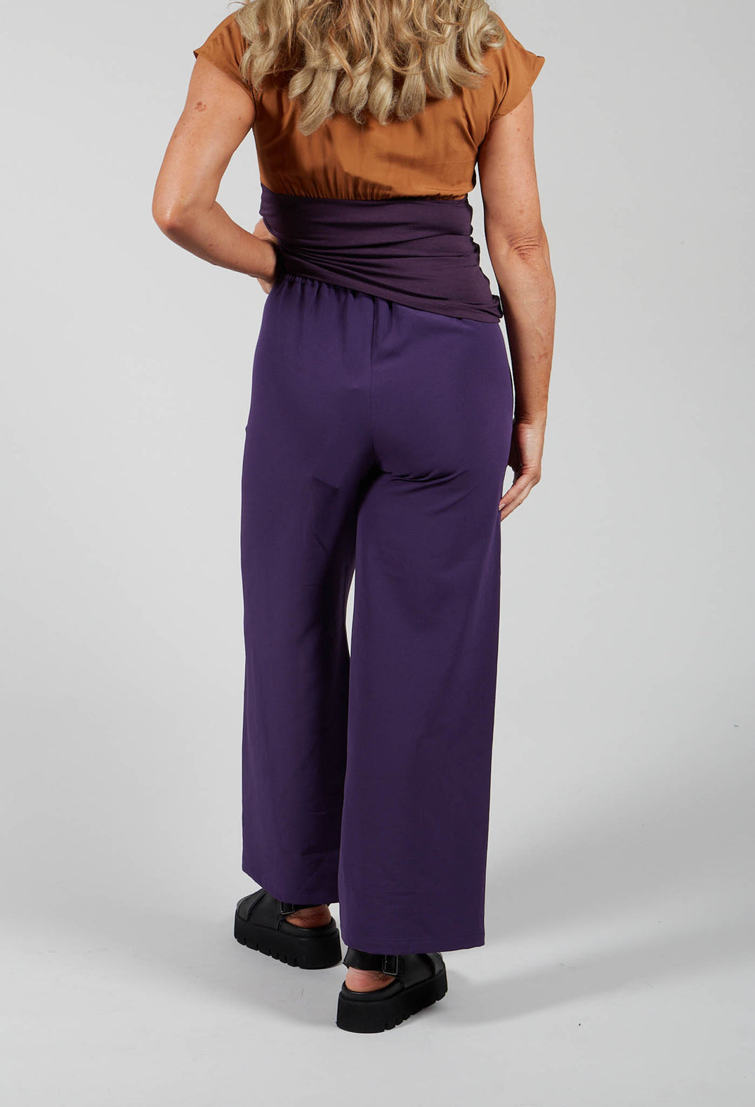 Straight Leg Wide Trousers in Amethyst