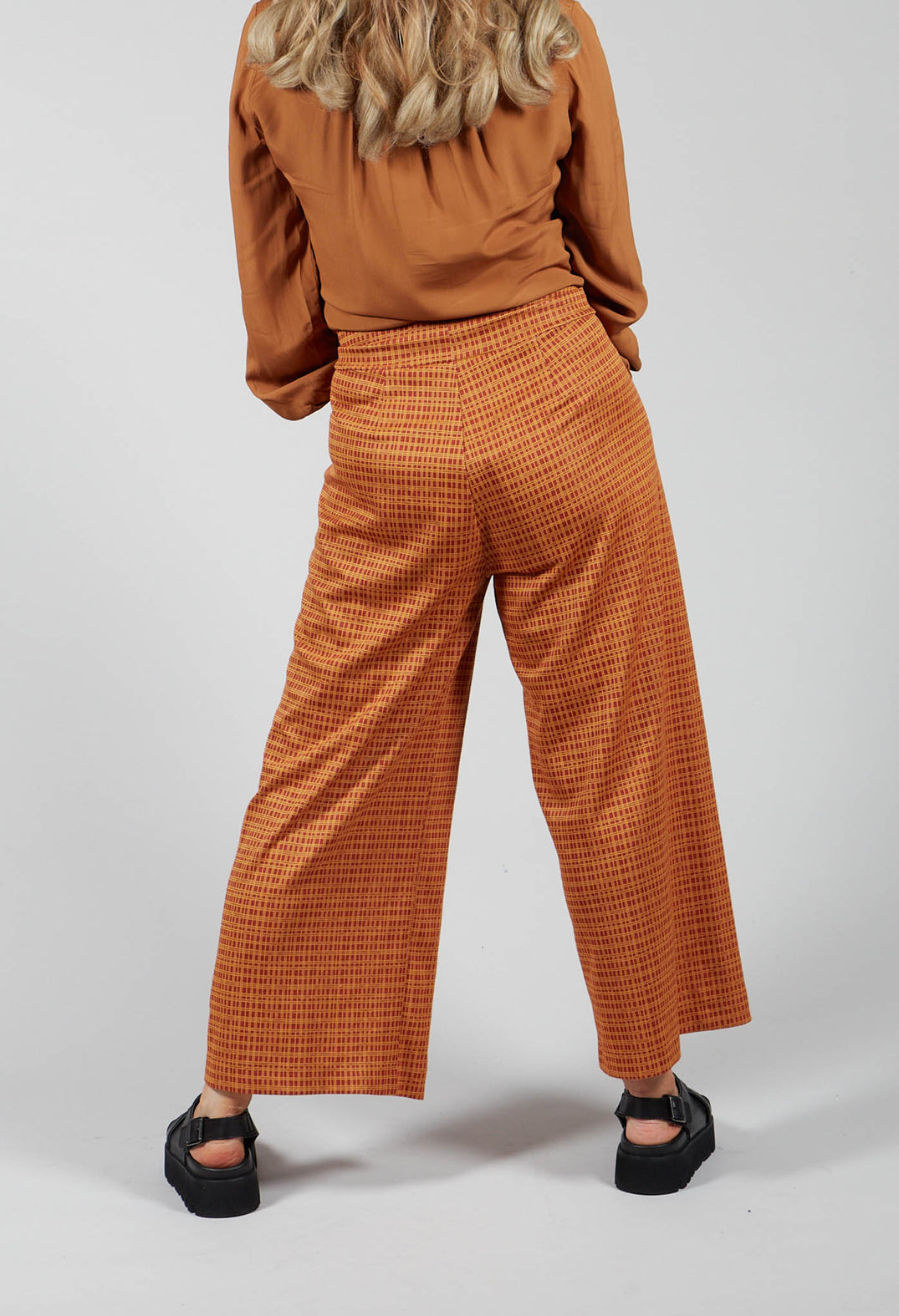 Wide Legged Trousers in Bronzo