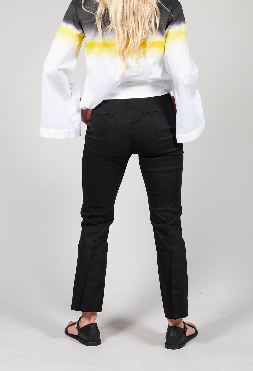 Straight Leg Trousers in Efesto Nero