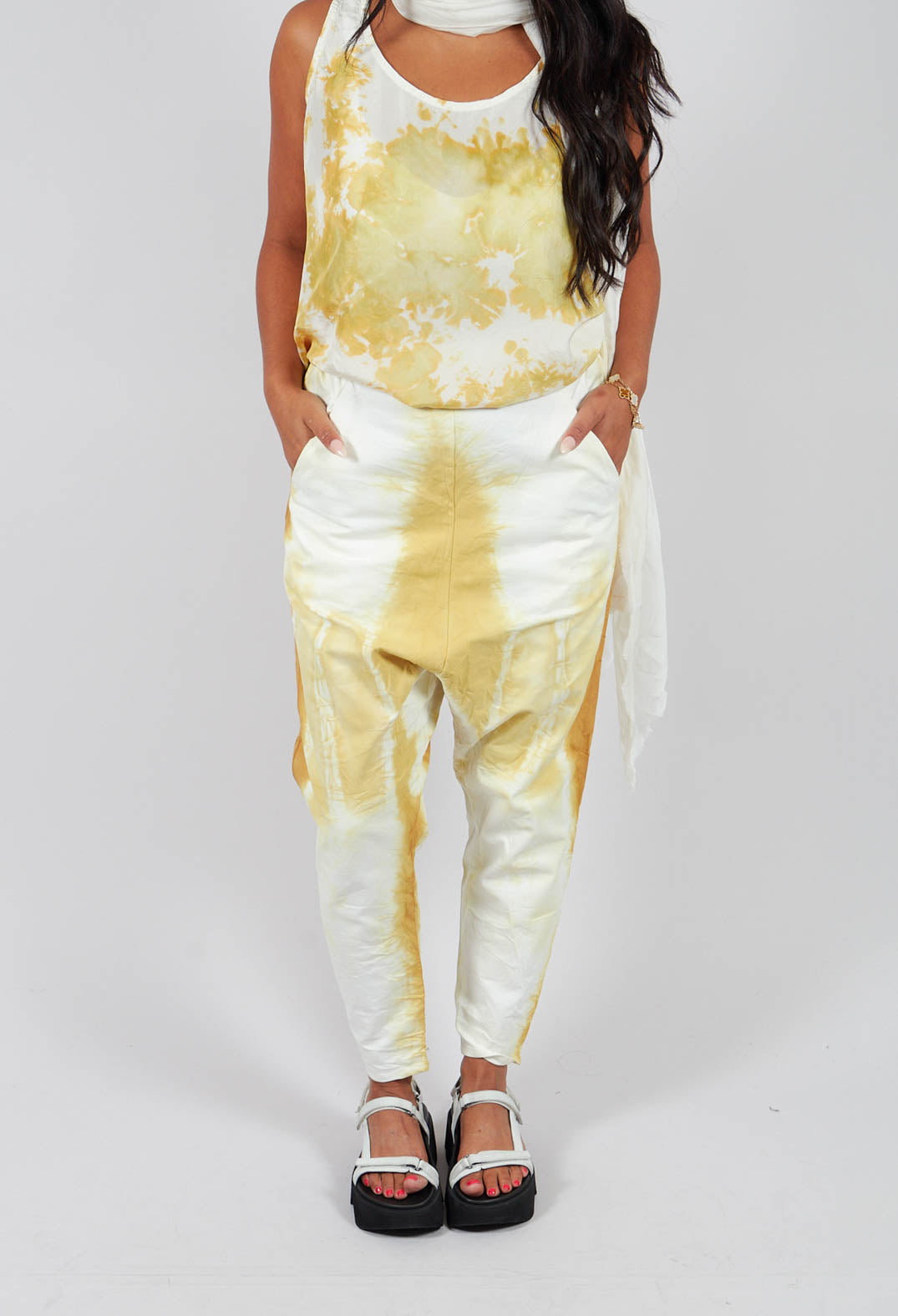 Gelder Trousers in Leo Yellow