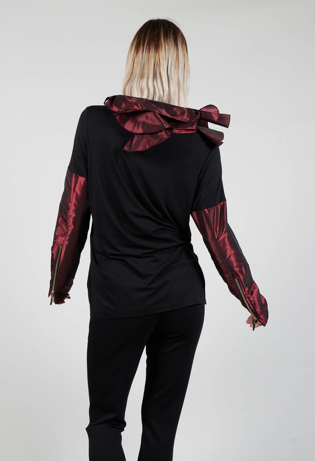 Jersey Top with Contrasting Sleeves and Neck in Black and Burgundy