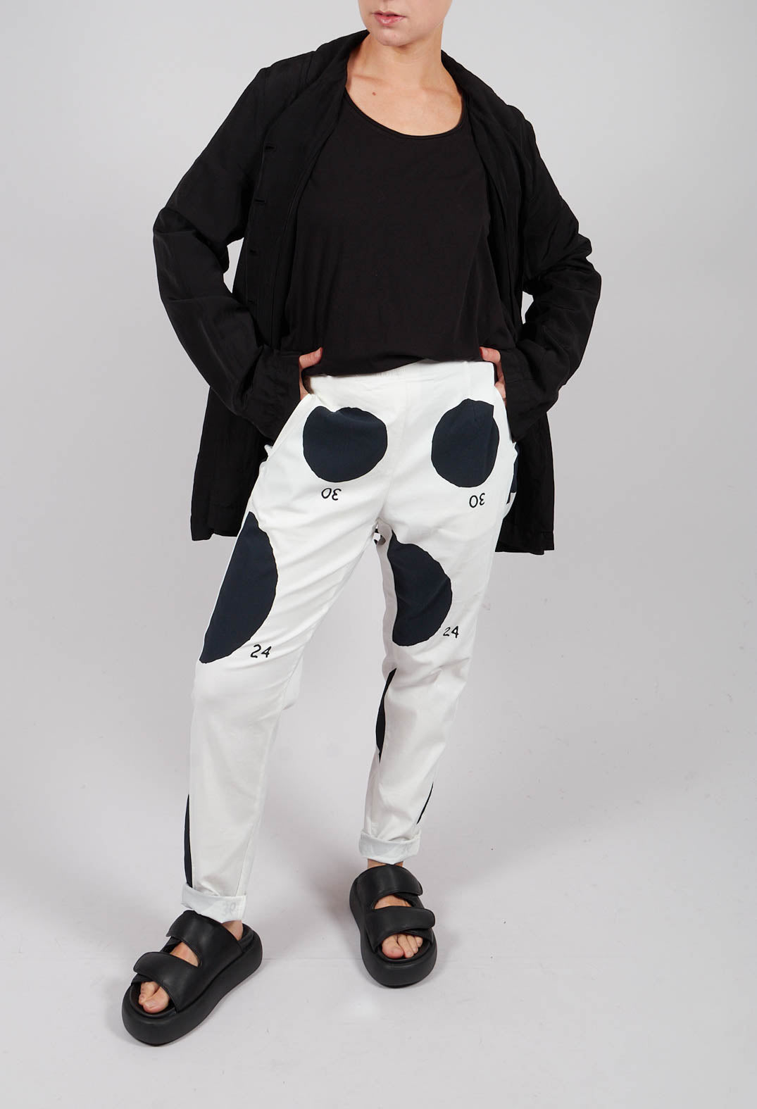 Skinny Fit Trousers with Pockets in Black Print