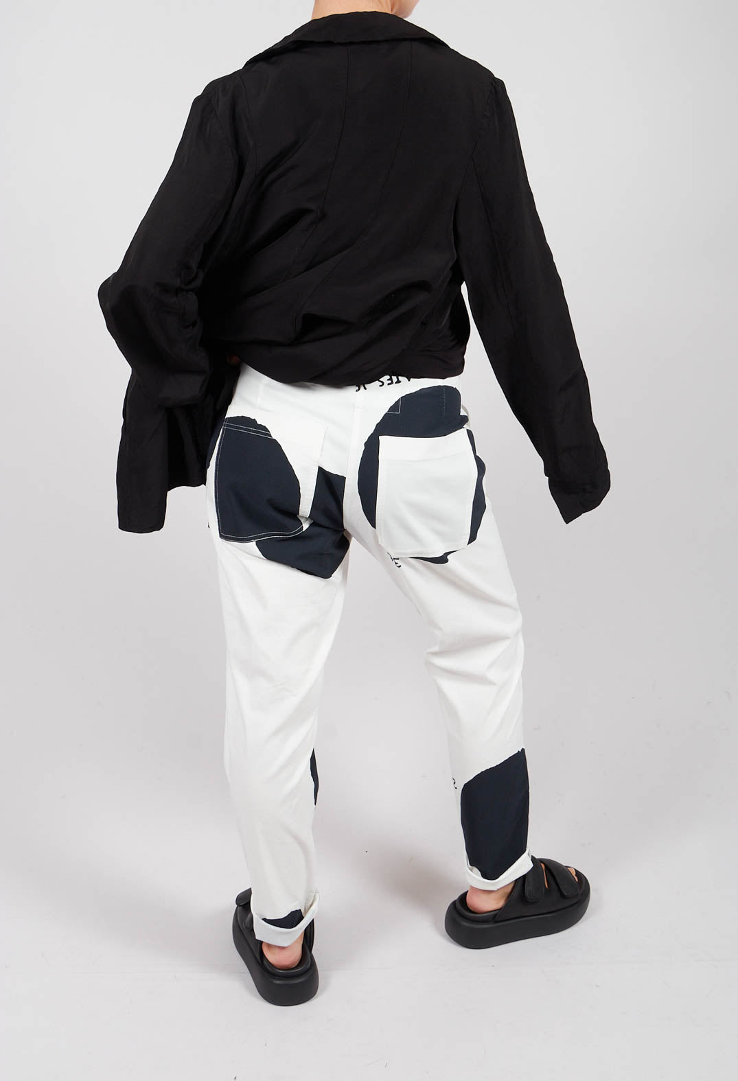 Skinny Fit Trousers with Pockets in Black Print