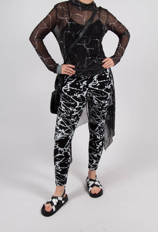 Ankle Cropped Leggings in Black with White Print