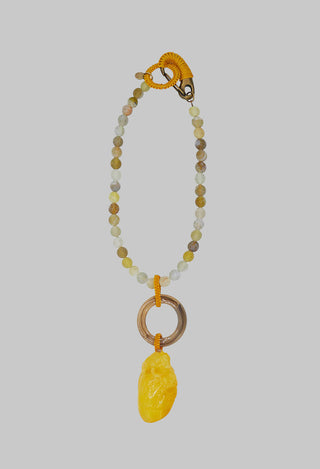 Choker with Resin Heart Necklace in Yellow