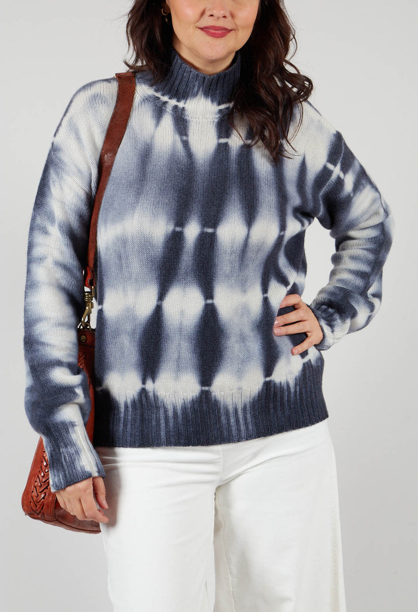 Nadia – High-Neck Jumper with Relaxed Fit