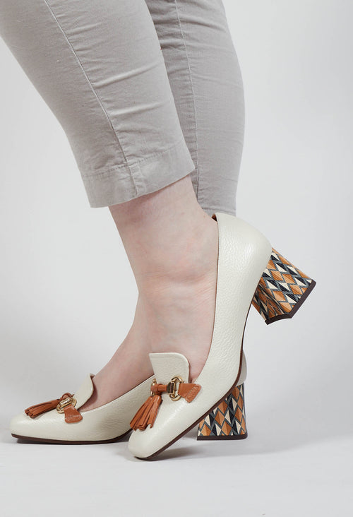 Vuolin Heel in Cluero White and Brown
