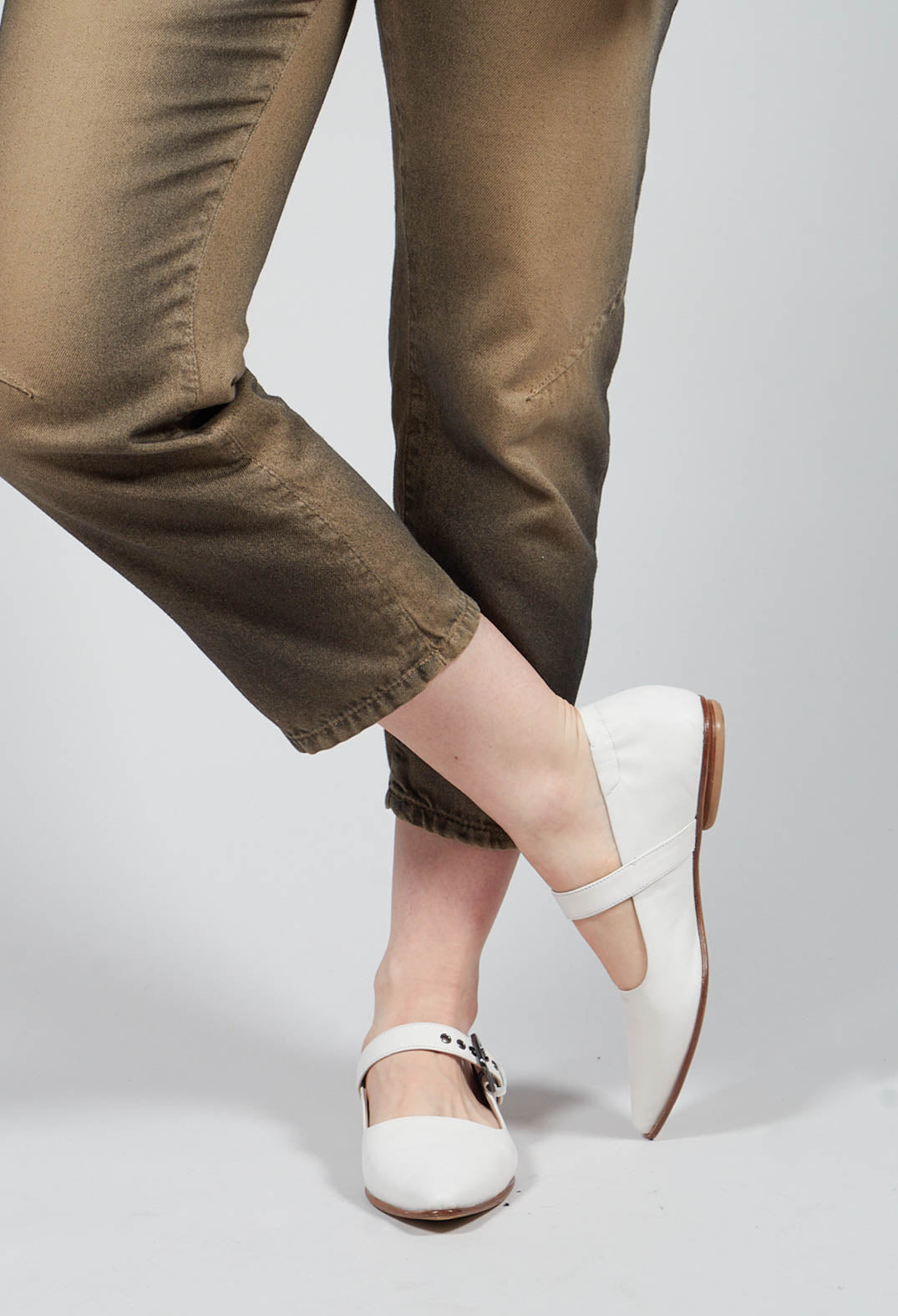 Pointed Flats in Osso