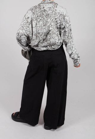 Trousers with Oversized Pleats in Black