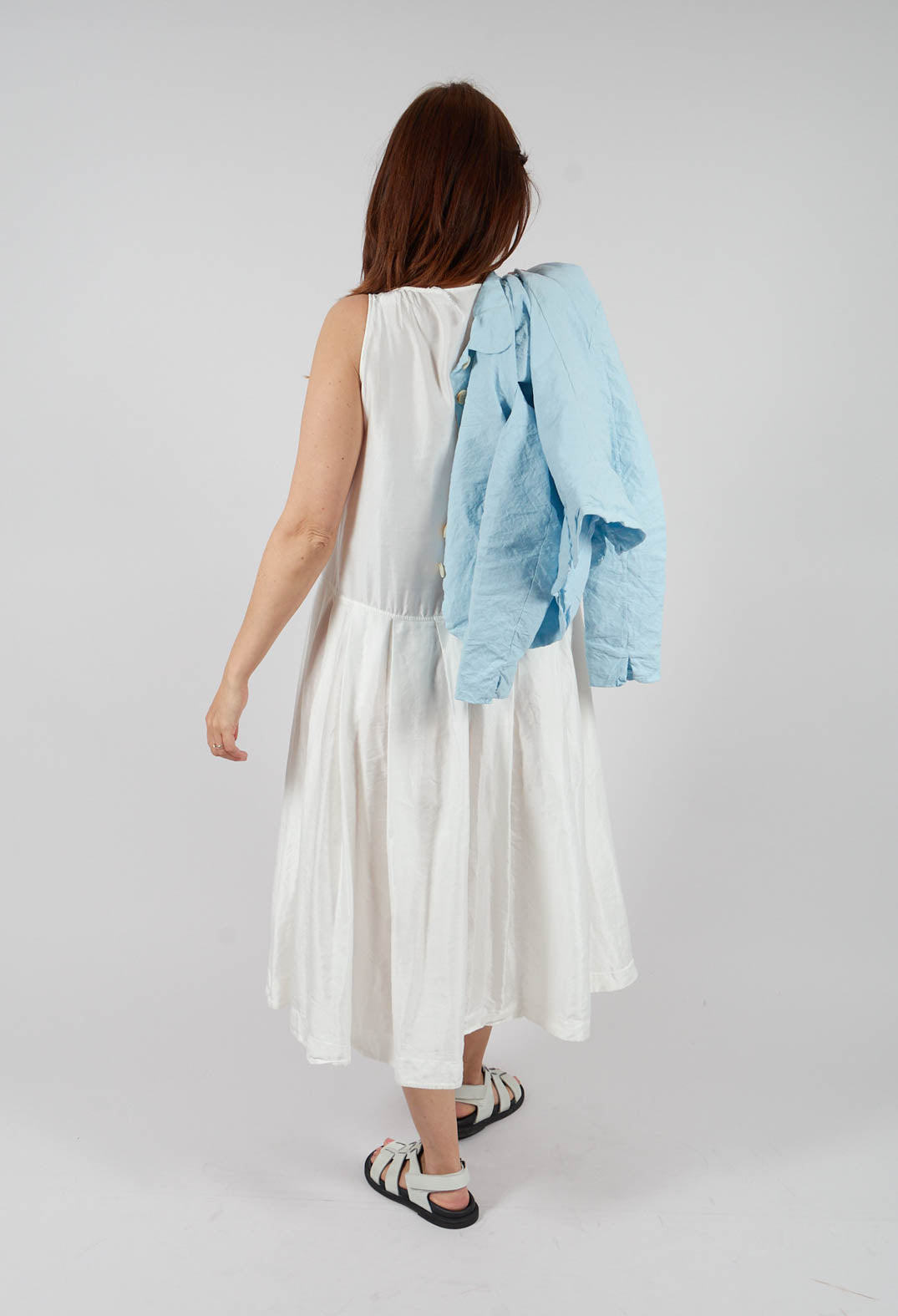 Sleeveless Pleated Dress SC in Milk