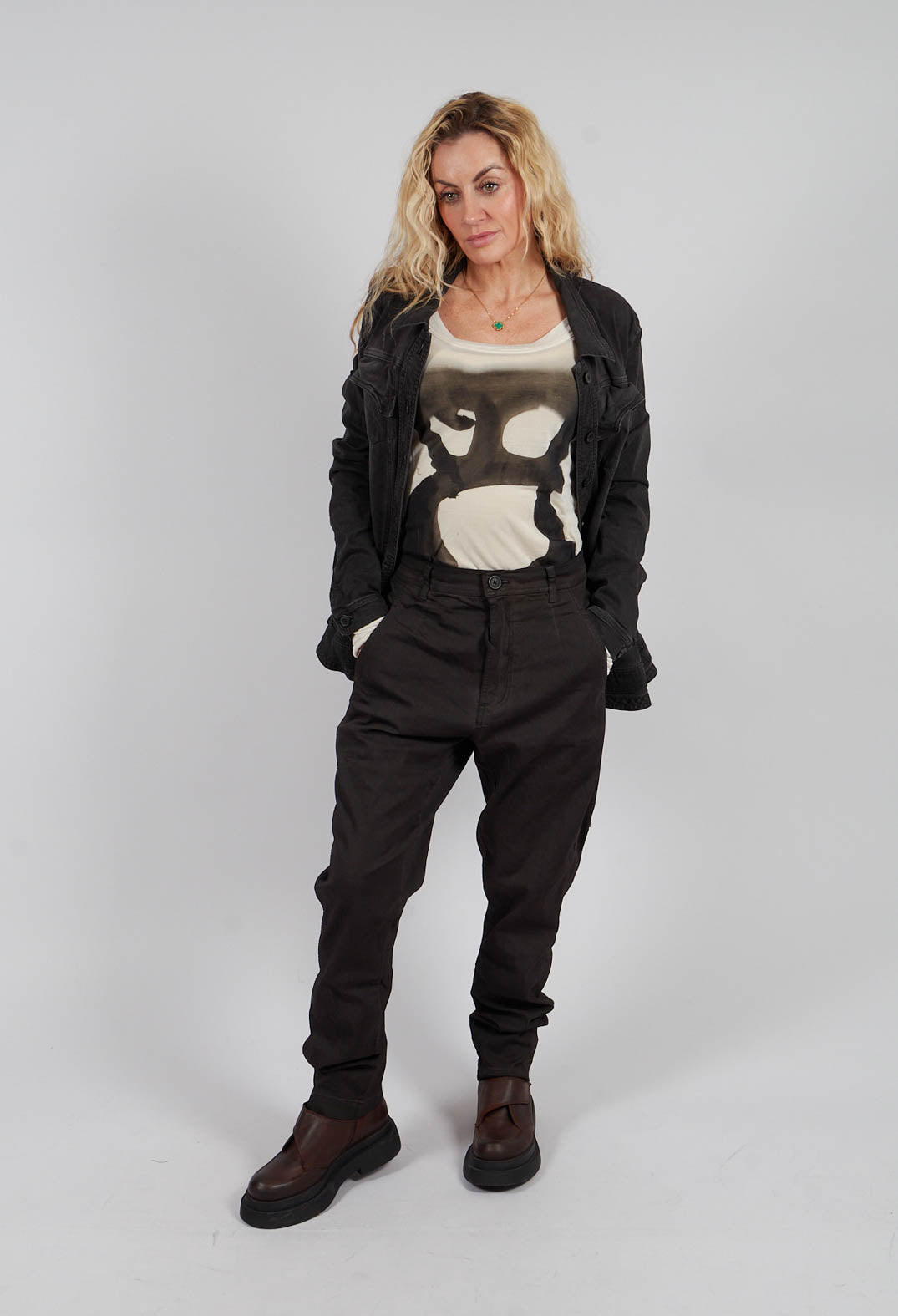 Slim Leg Trousers with Belt in Turf Wash - 1070101