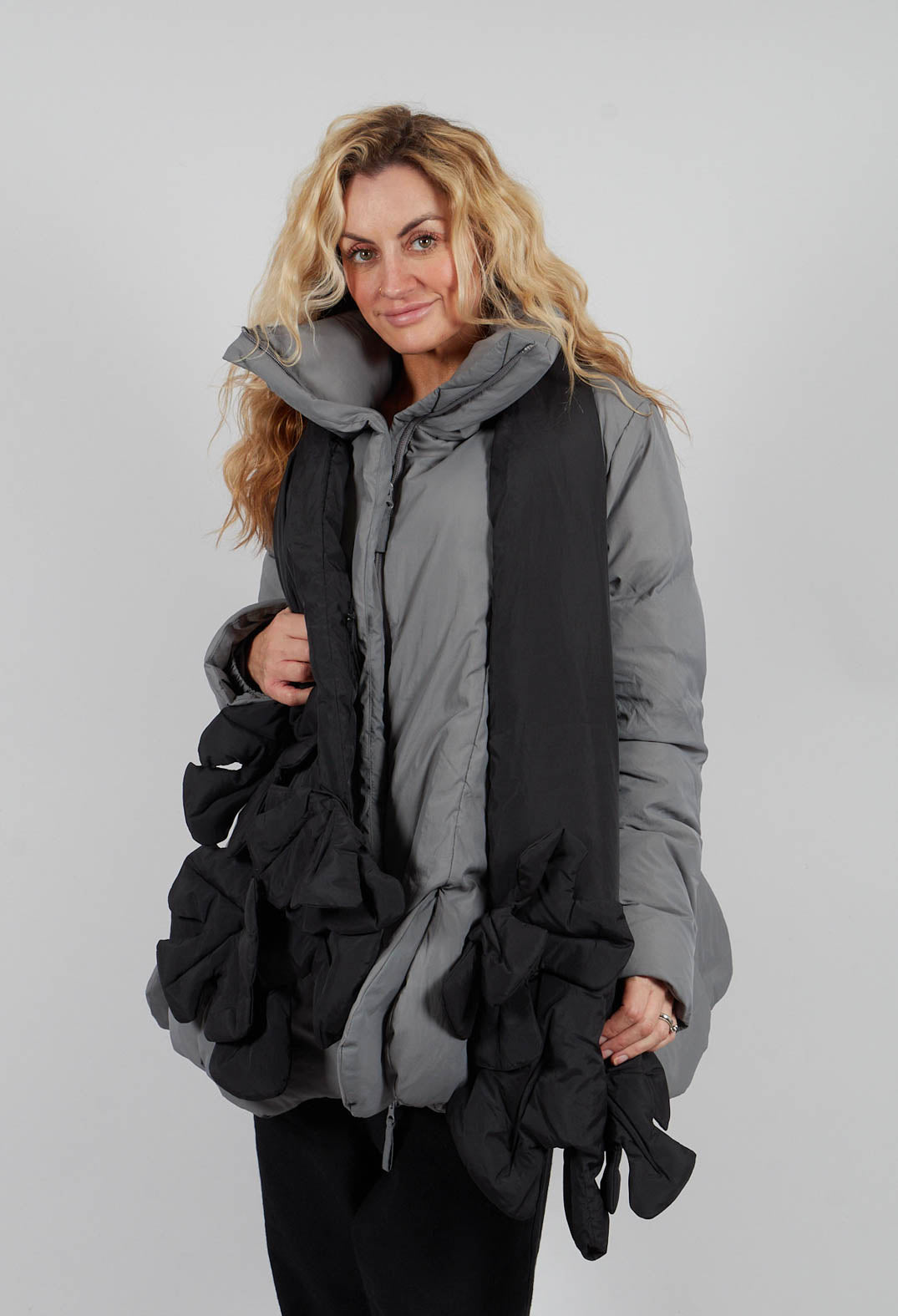 Padded Scarf in Black - 3211425