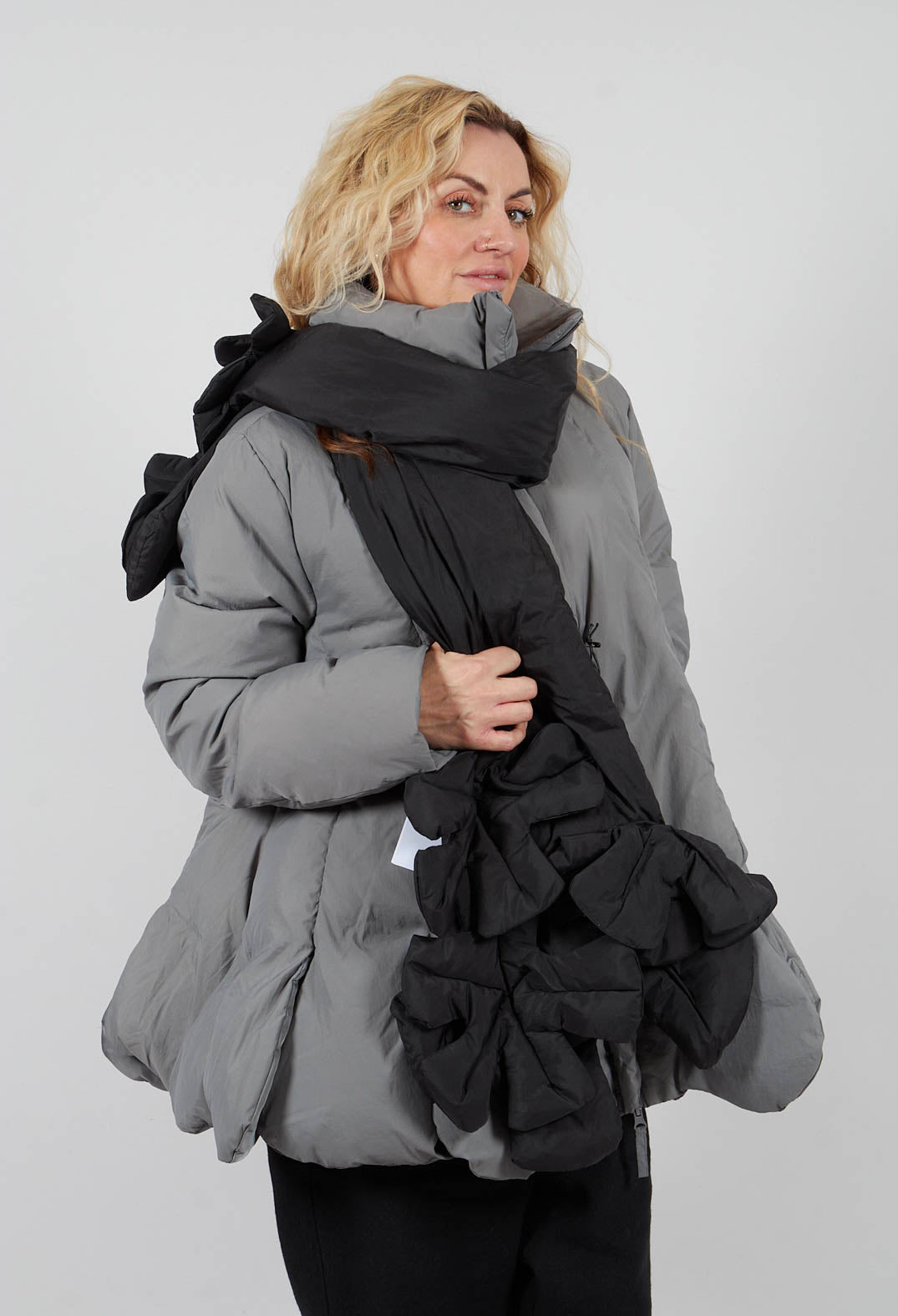 Padded Scarf in Black - 3211425