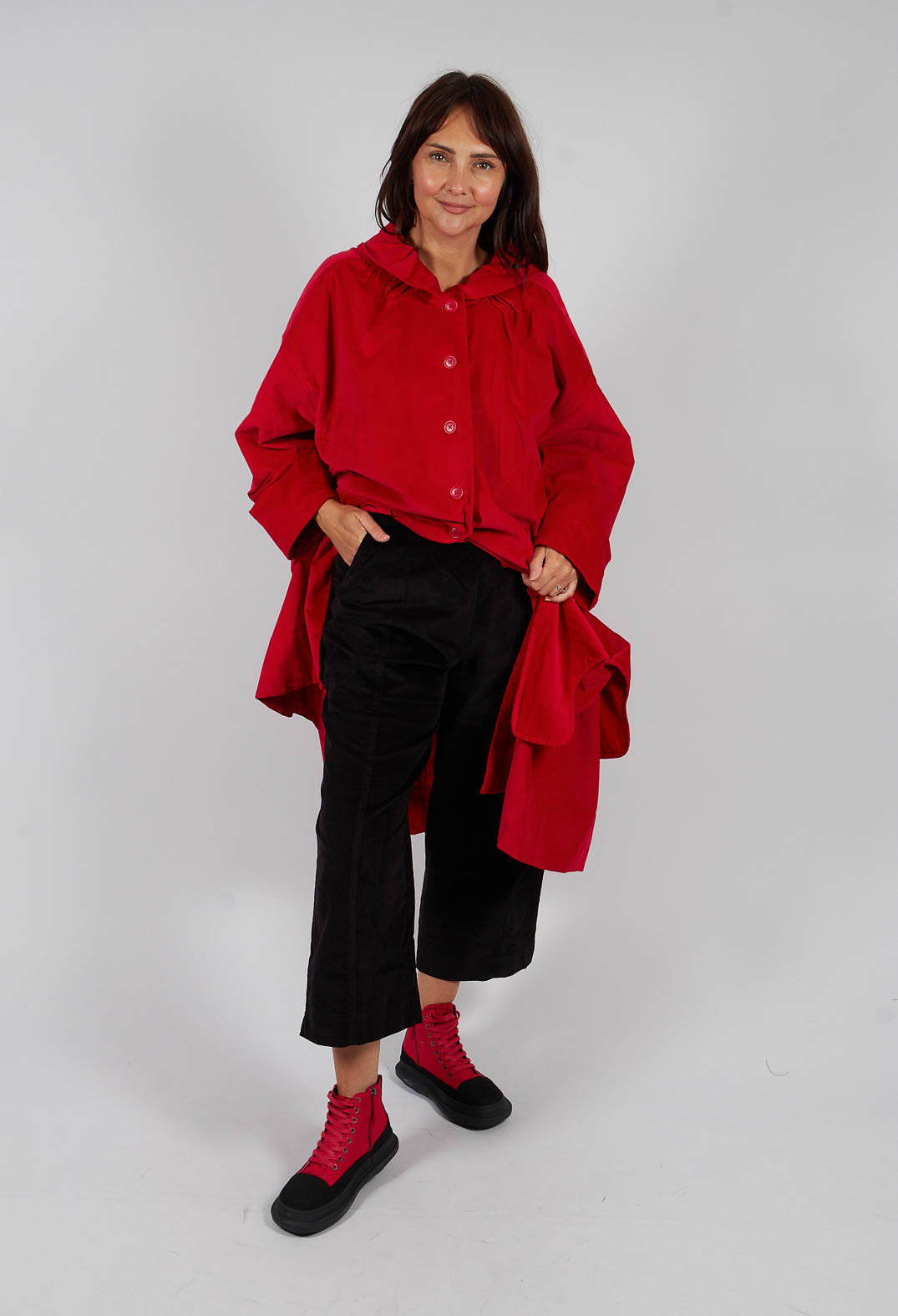 Cropped Pull On Trousers in Black - 3230102