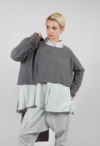 Cropped Pullover with Stitched Motif in Dark Grey - 3270702