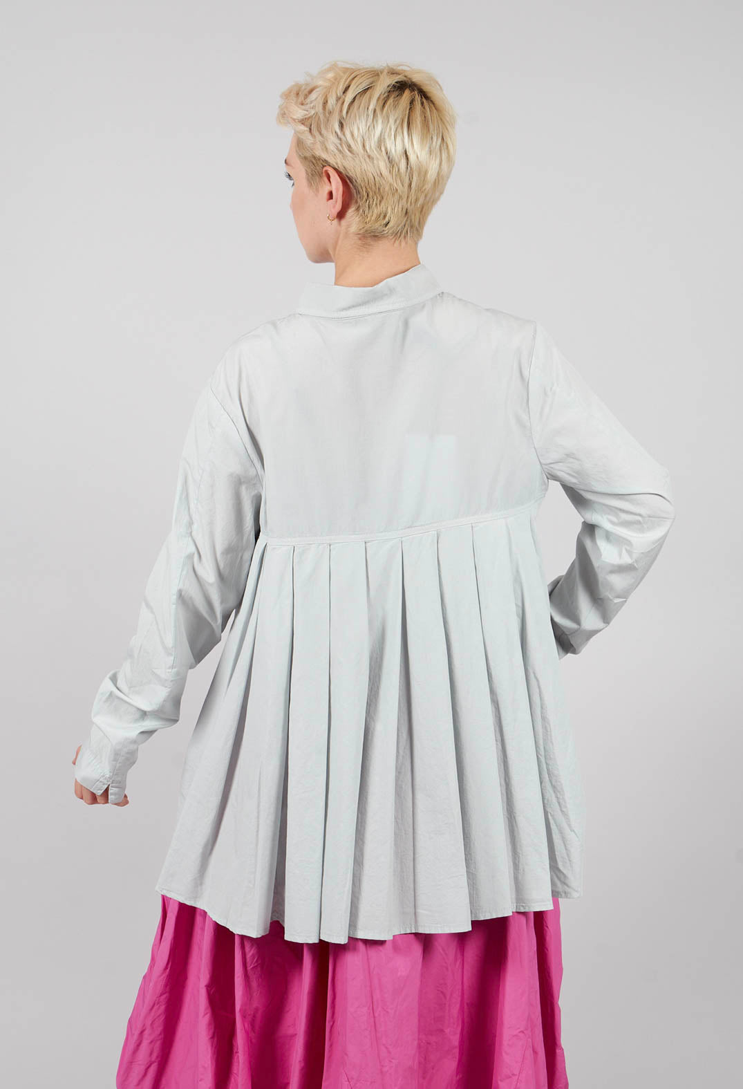 Cotton Shirt with Pleated Back in Light Grey - 3350403