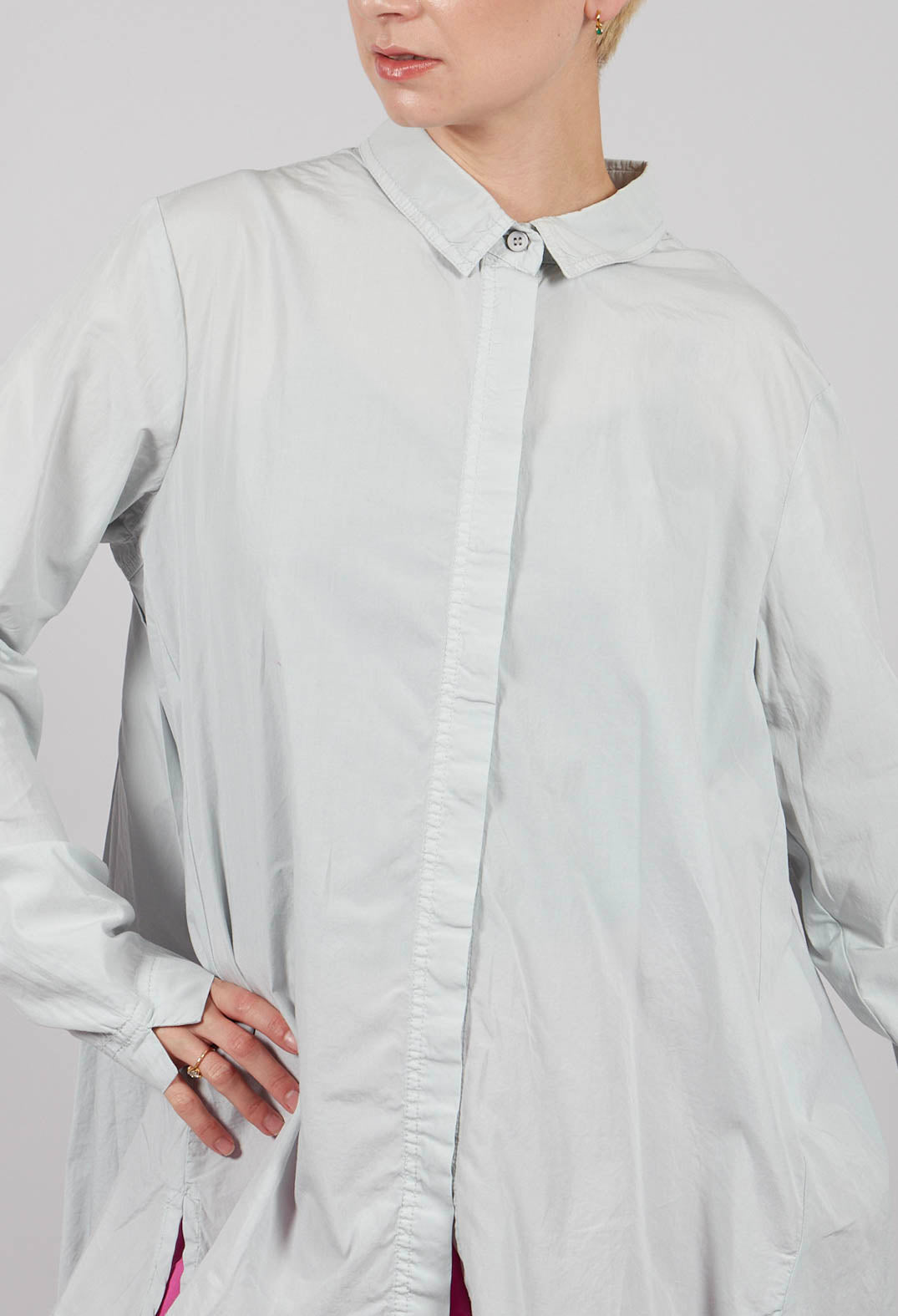 Cotton Shirt with Pleated Back in Light Grey - 3350403