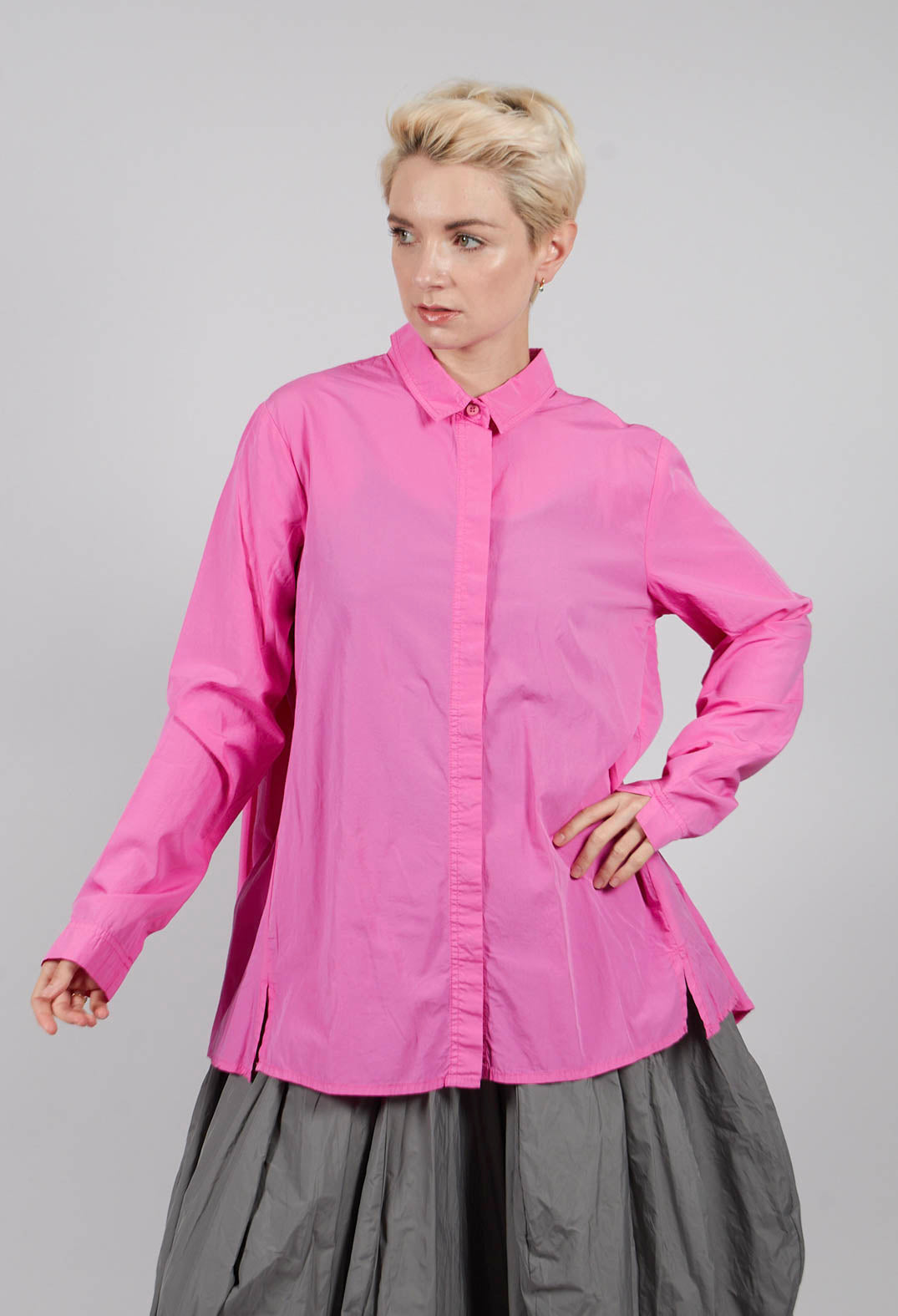 Cotton Shirt with Pleated Back in Lily - 3350403