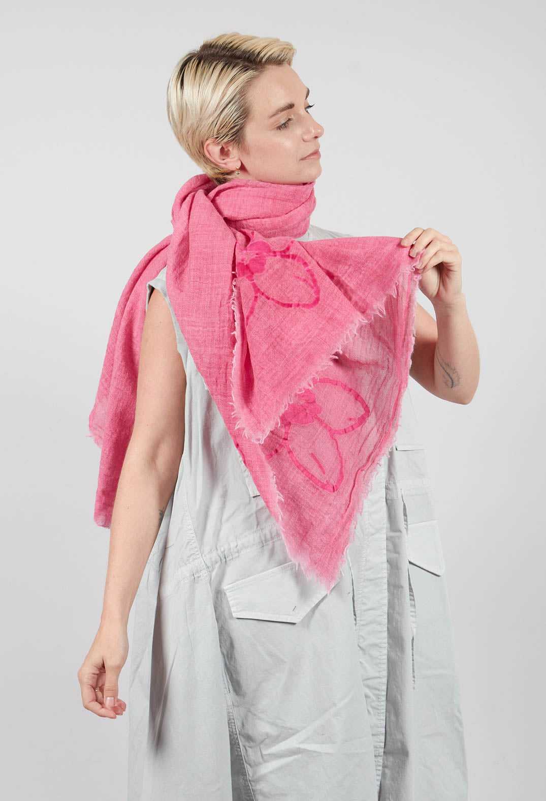 Lightweight Motif Scarf in Lily with Lotusflock - 3361404