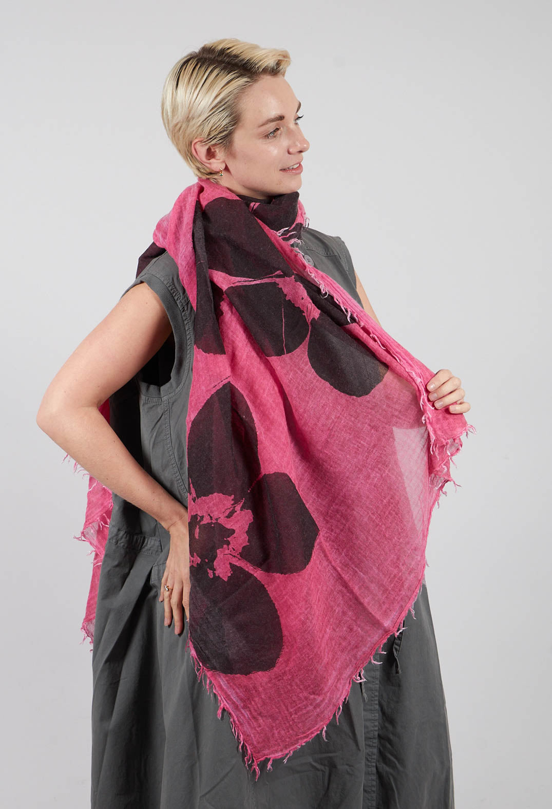 Lightweight Scarf with Raw Edges in Lily Print - 3361406