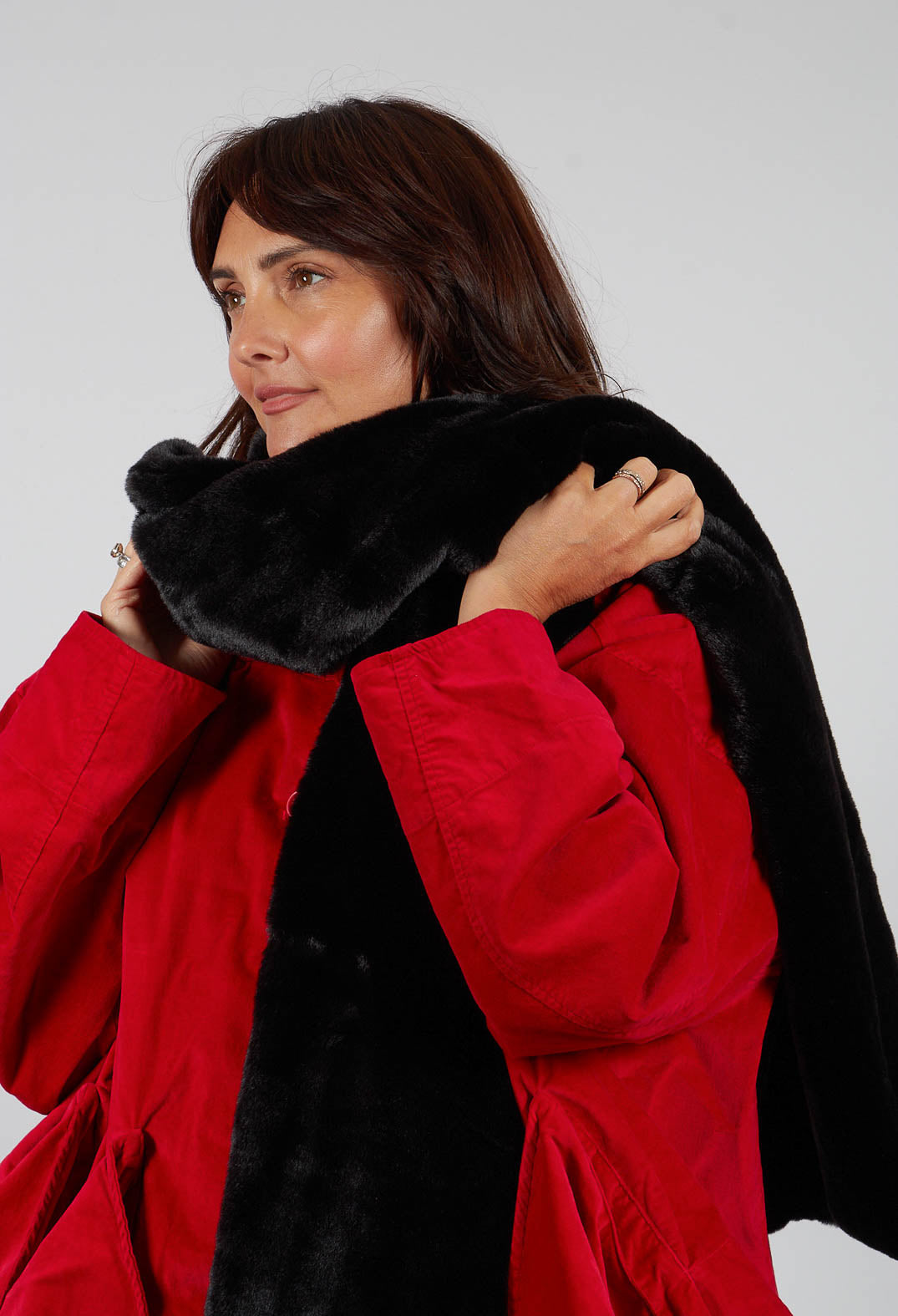 Faux Fur Oversized Scarf in Black - 3431403