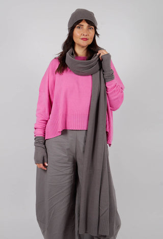 Scarf with Ribbed Detail in Dark Grey - 3457704