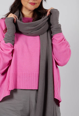 Scarf with Ribbed Detail in Dark Grey - 3457704