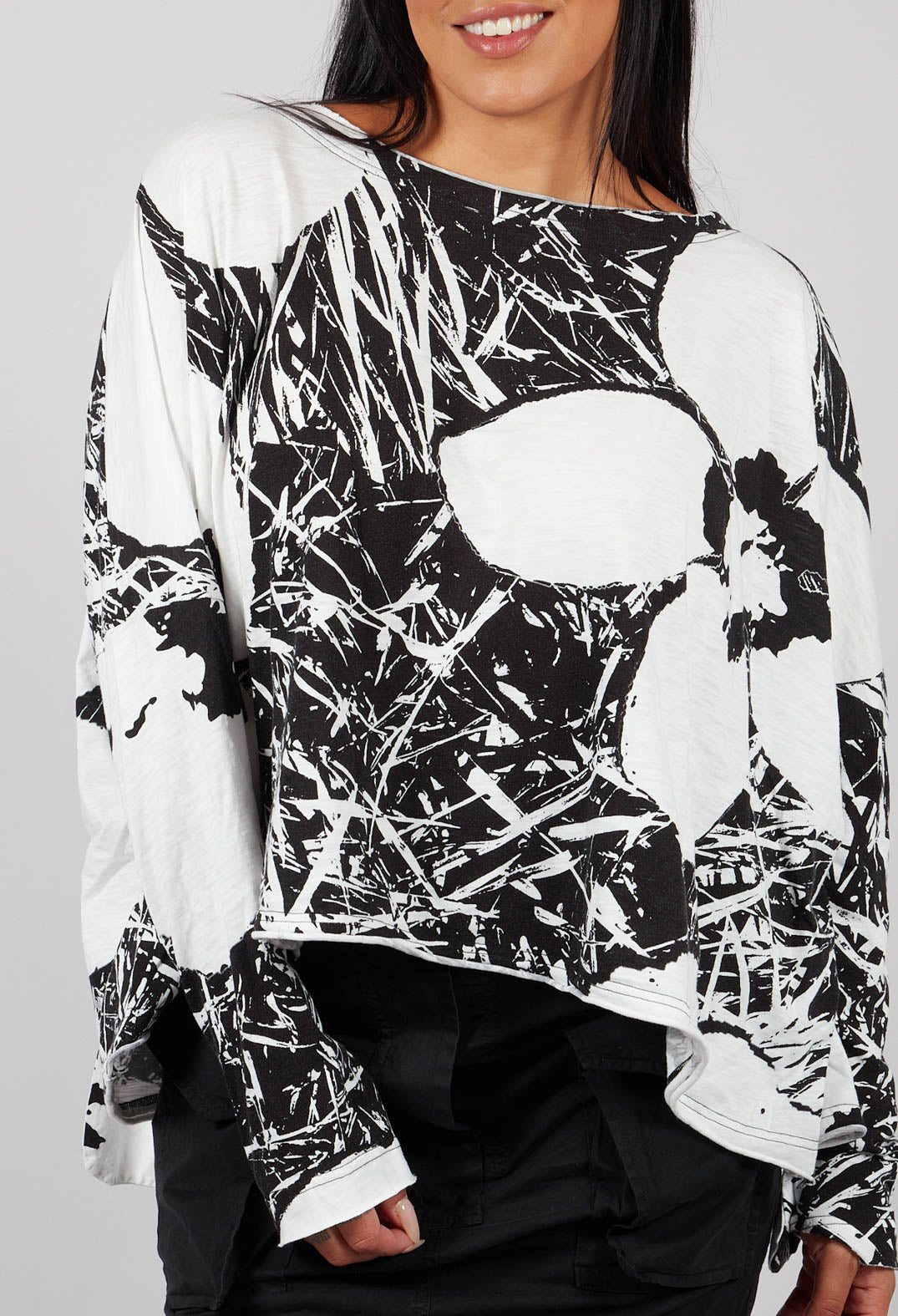 Long Sleeve T-Shirt in Black Off White Print - 3640501