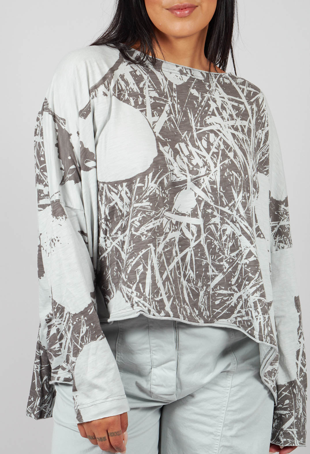 Long Sleeve T-Shirt in Dark Grey Print - 3640501