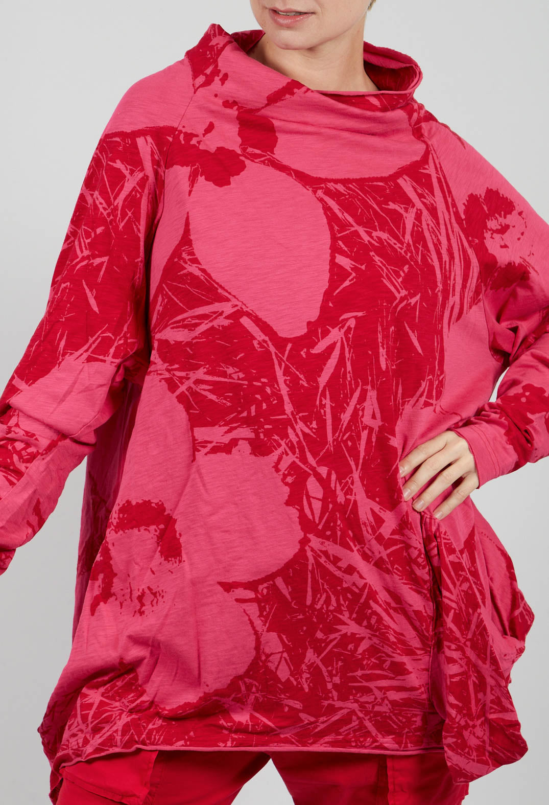 Longline Top with Feature Pocket in Rose Print - 3640502