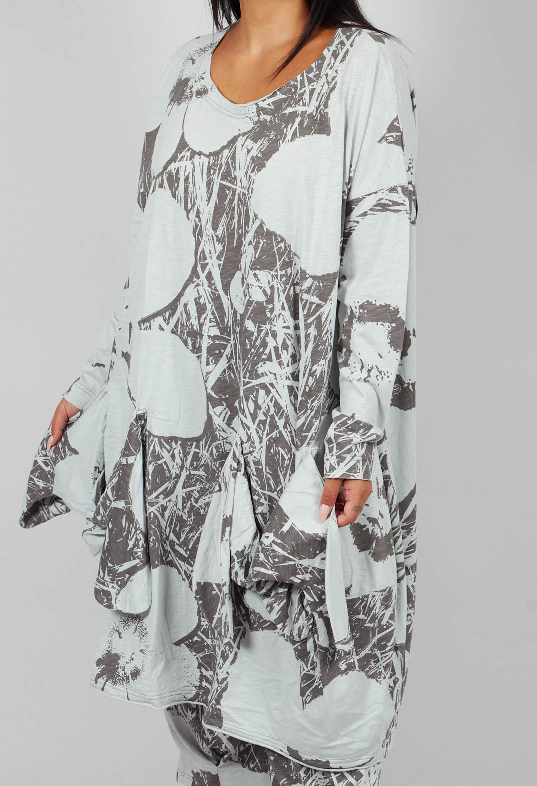 Jersey Dress with Feature Pocket in Dark Grey Print - 3640903