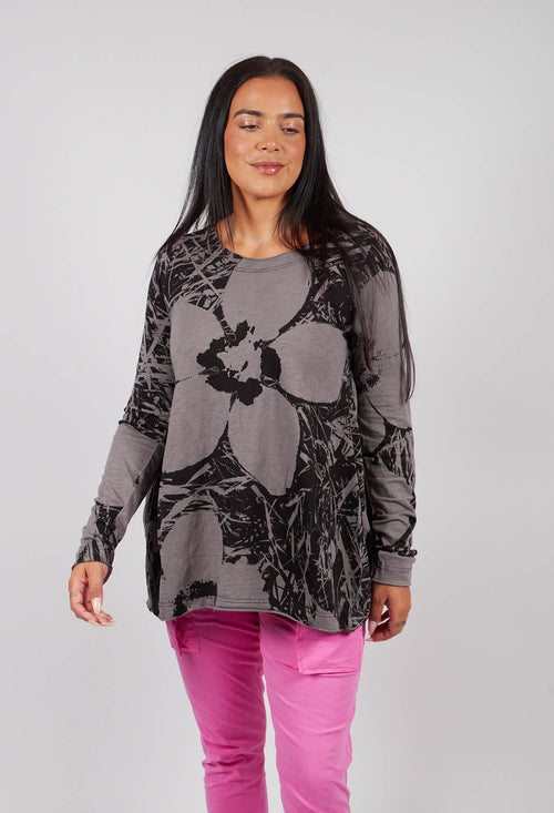Long Sleeve T-Shirt with Flared Hem in Black Print - 3640506