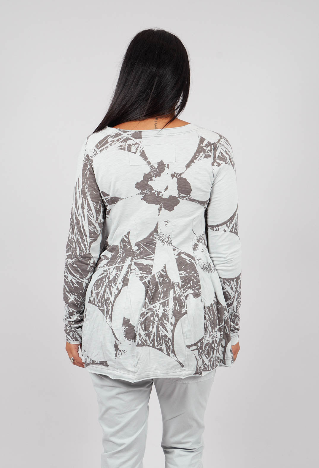 Long Sleeve T-Shirt with Flared Hem in Dark Grey Print - 3640506