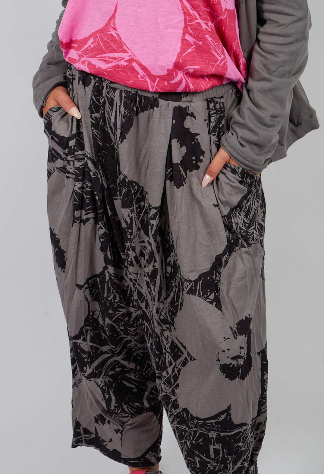 Jersey Balloon Trousers in Black Print - 3640108