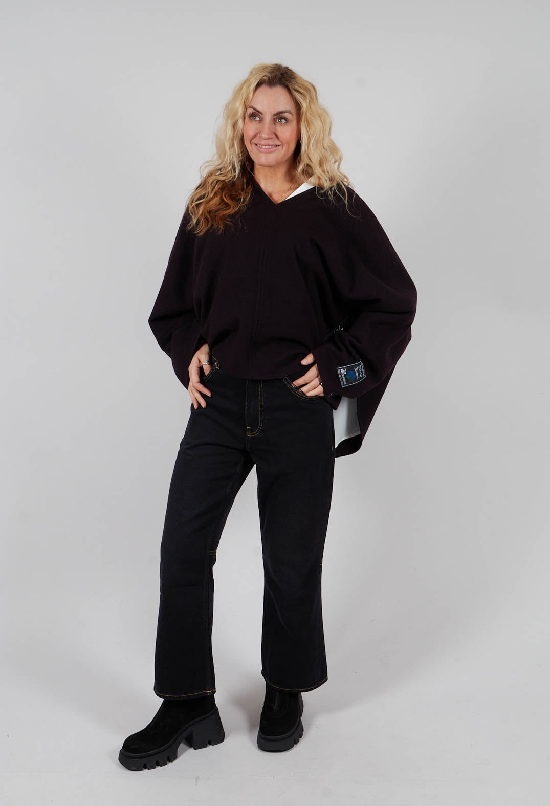 Jasu Trousers in Black