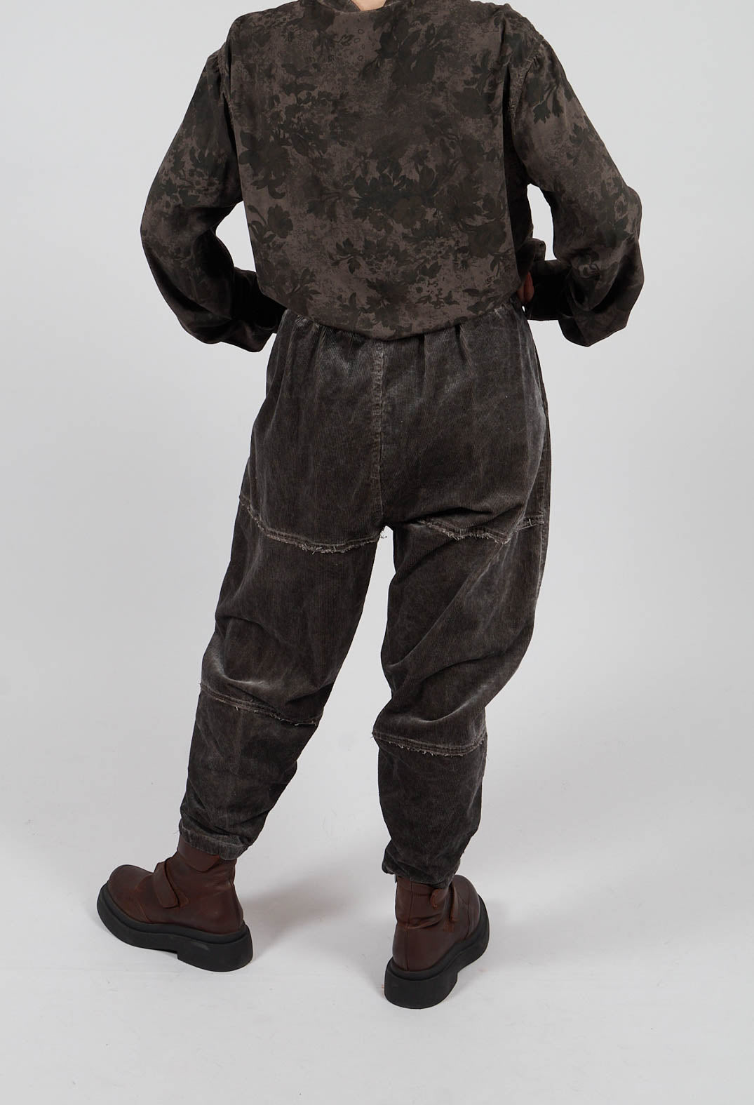 Relaxed Fit Trousers in Bengal Brown