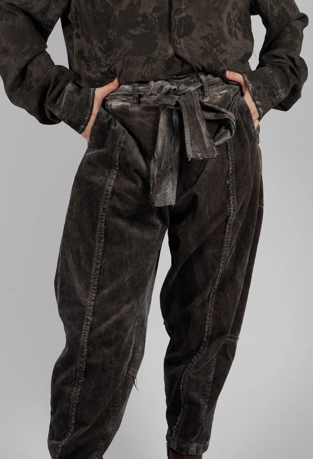 Relaxed Fit Trousers in Bengal Brown