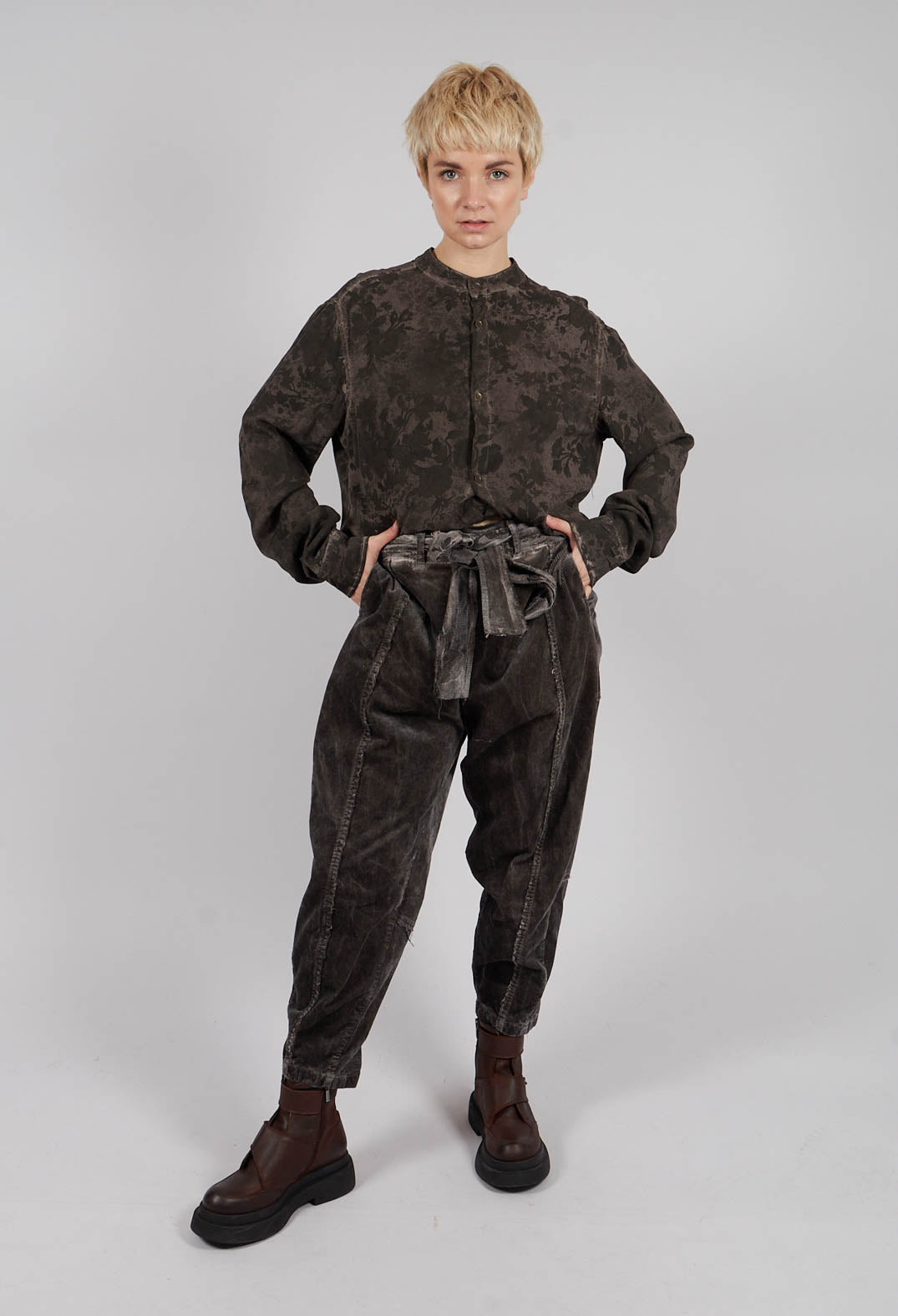 Relaxed Fit Trousers in Bengal Brown