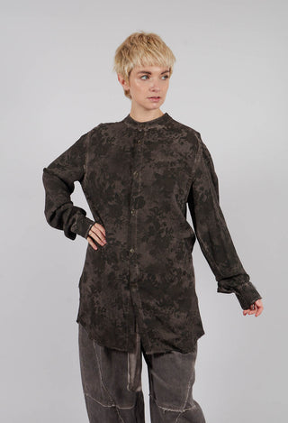 Collarless Shirt in Bengal Brown