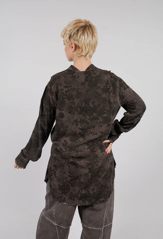 Collarless Shirt in Bengal Brown