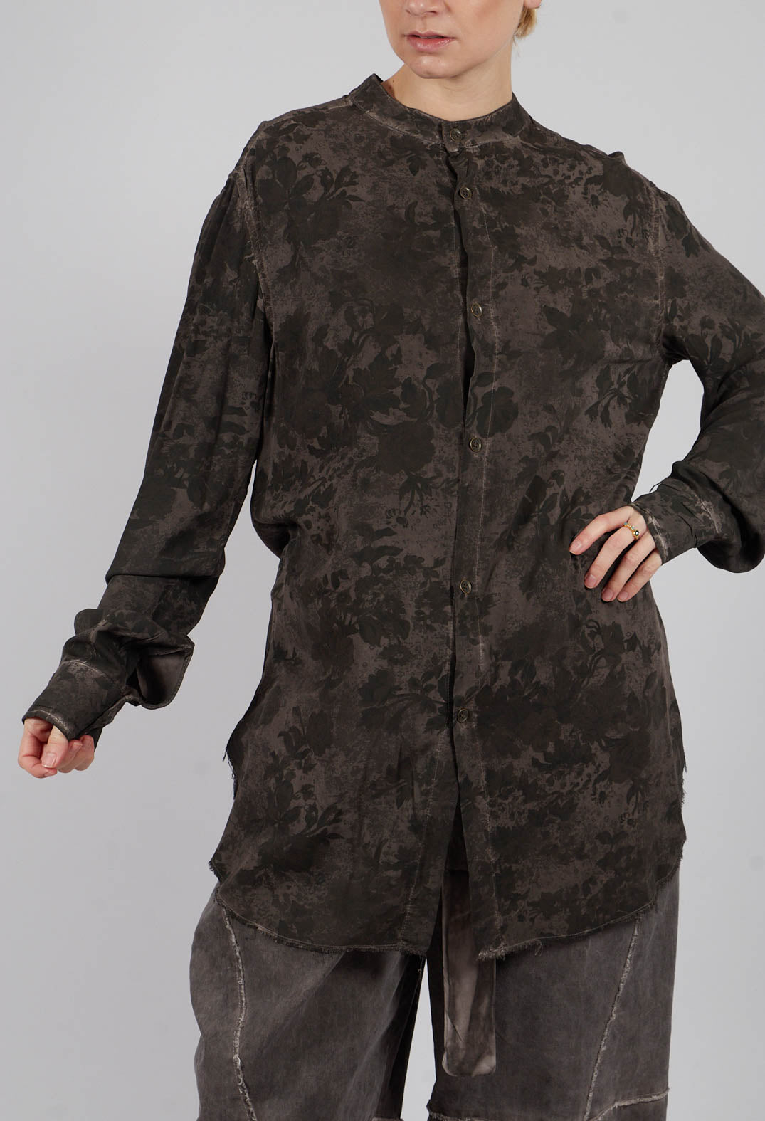 Collarless Shirt in Bengal Brown