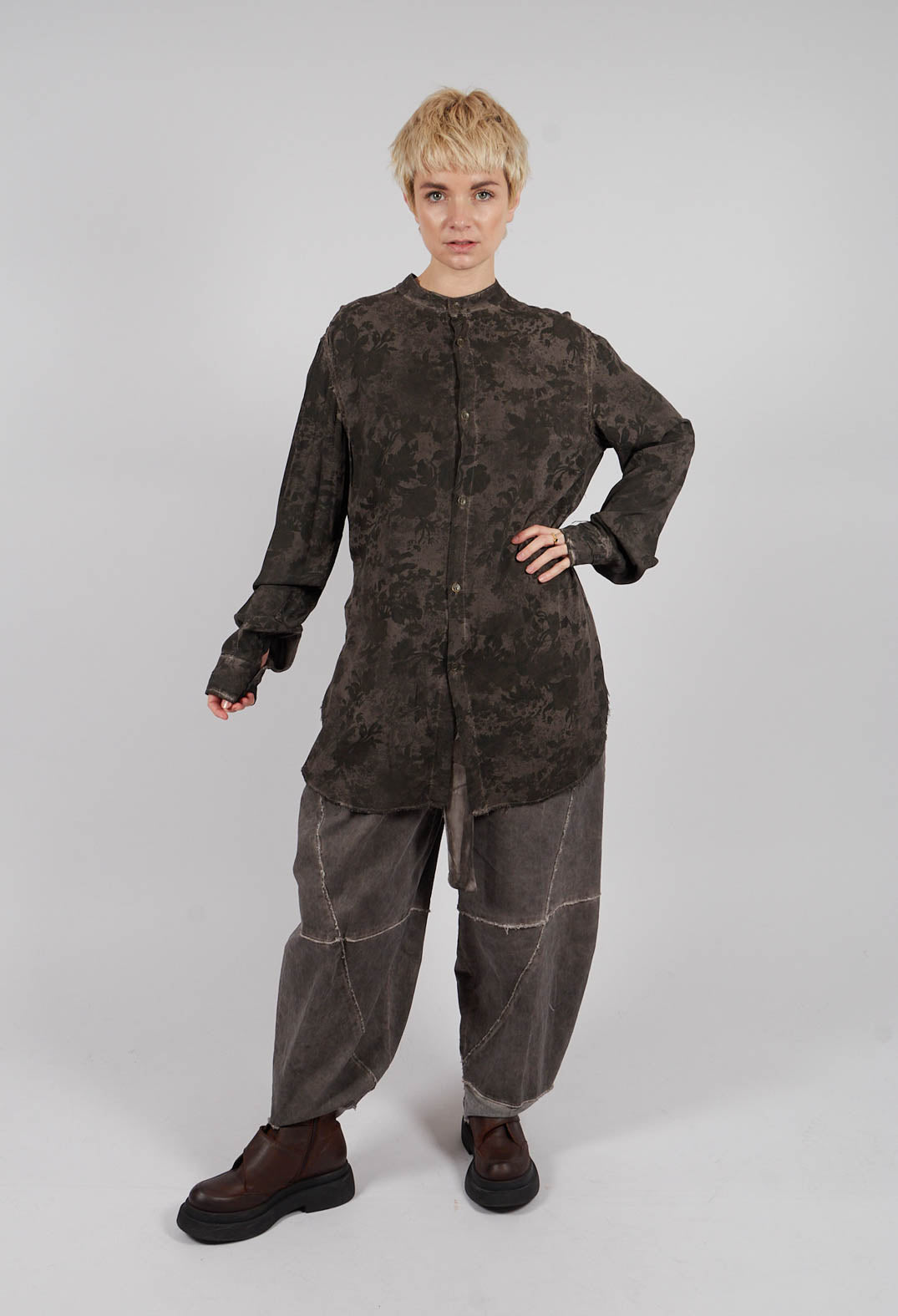 Collarless Shirt in Bengal Brown