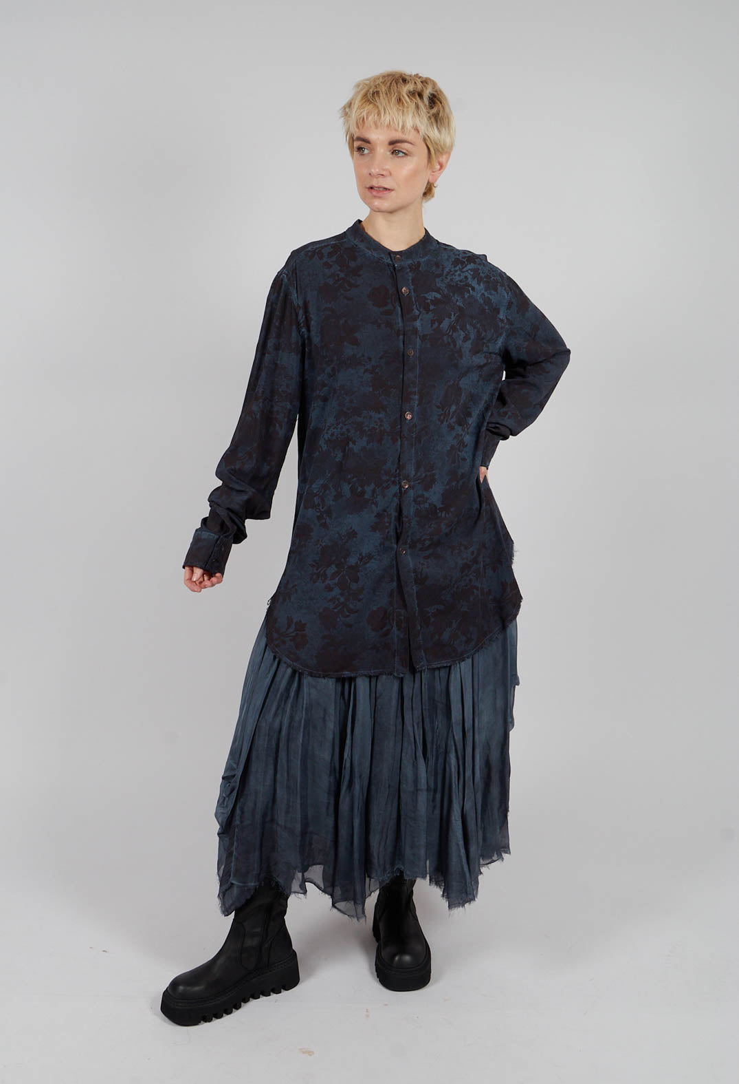 Collarless Shirt in Midnight Blue
