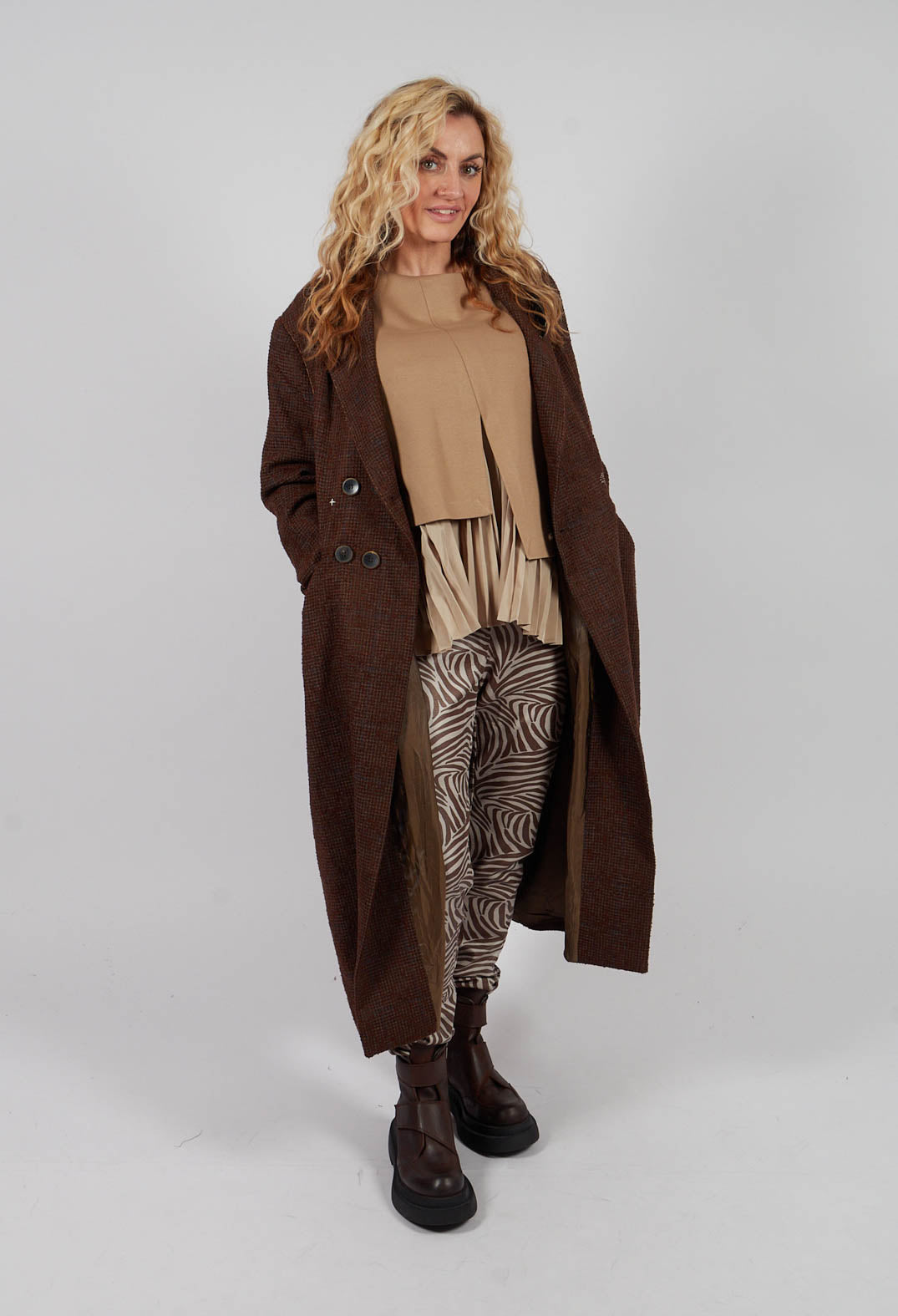 Seara Trousers in Black and White