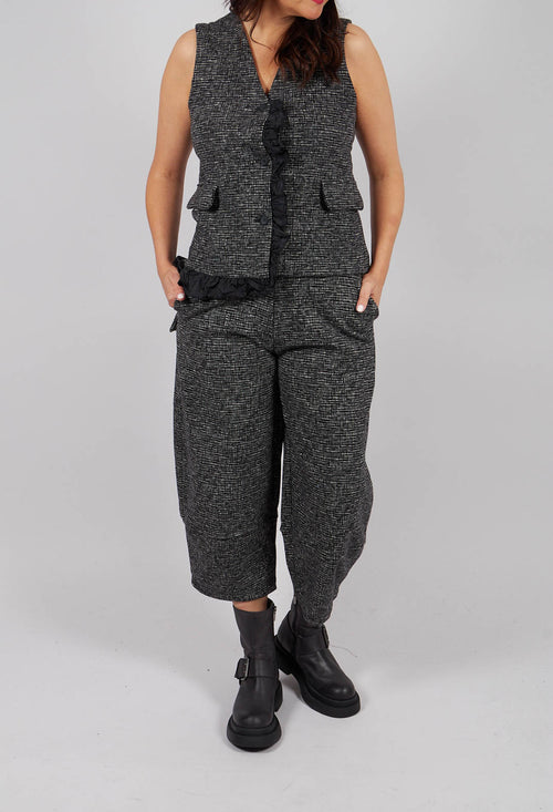 Mira J Trousers in Nero