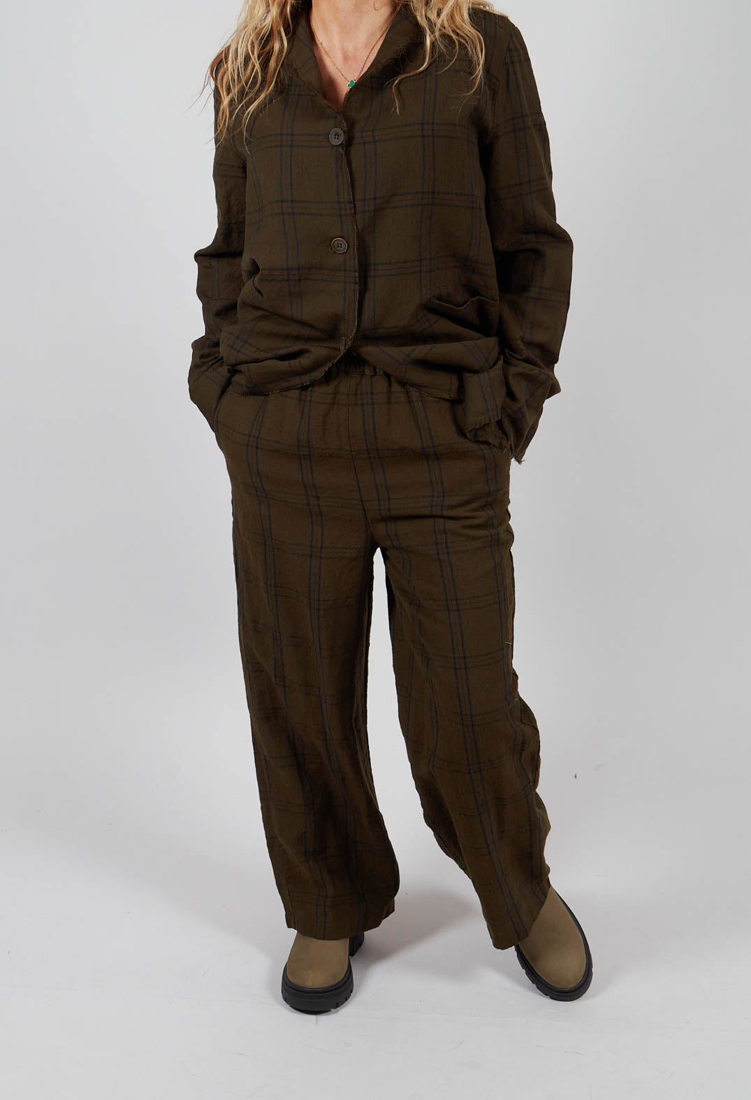 Wide Leg Trousers in Nut Brown