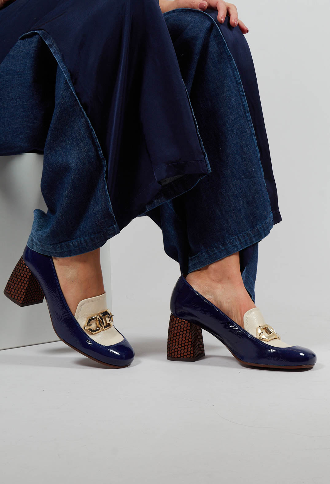 Sybro Block Heel Shoes in Navy and Cream
