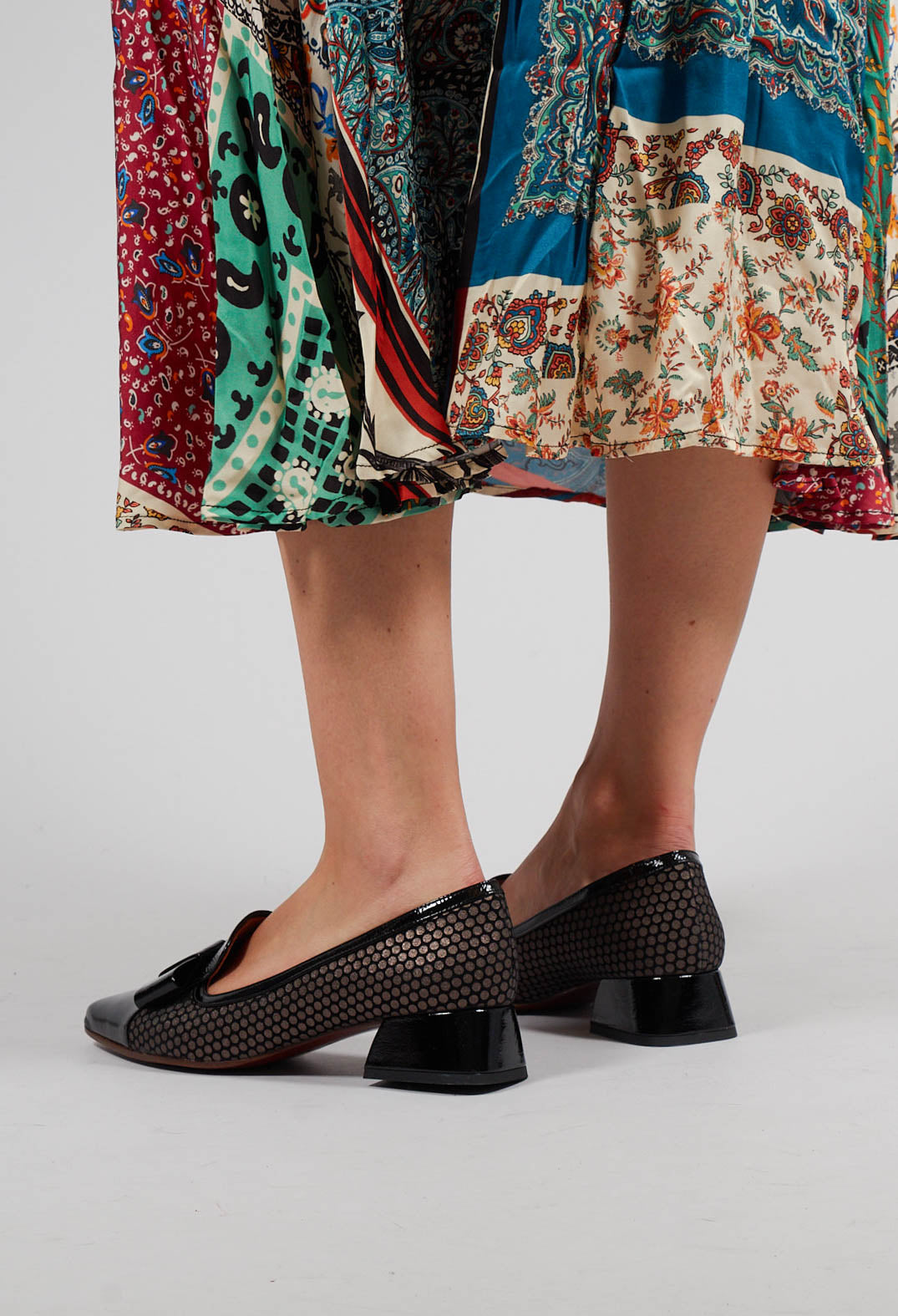 Halvi Low Heel Shoes with Bow in Black