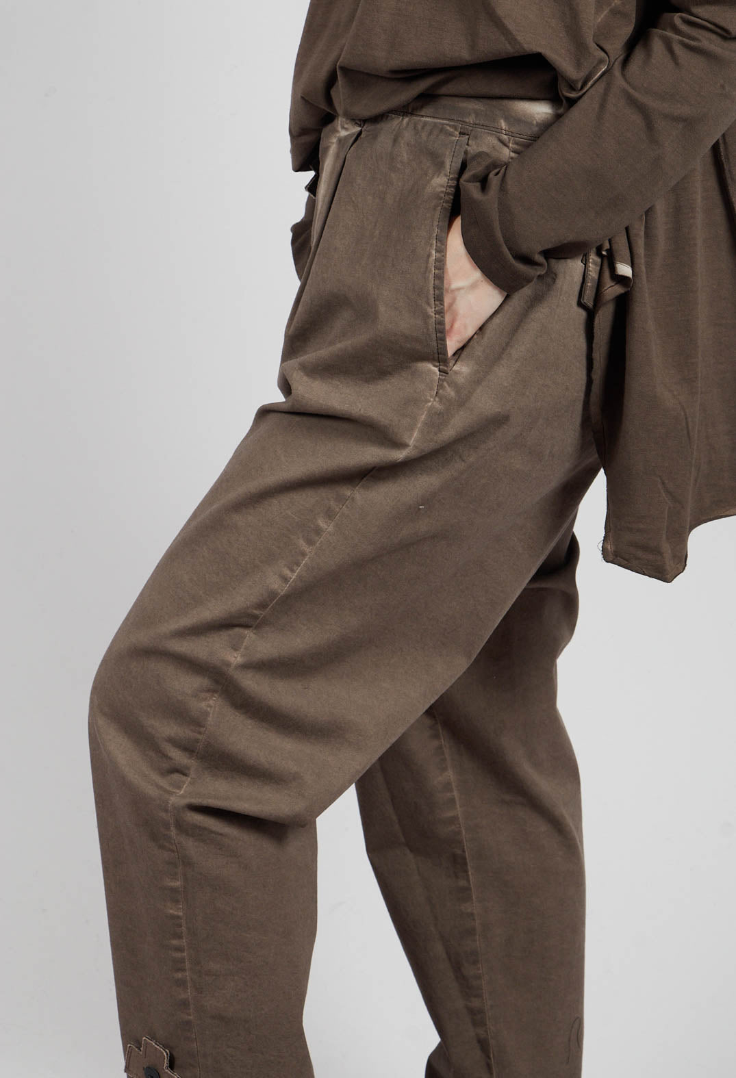 Spouse Pant in Chocolate