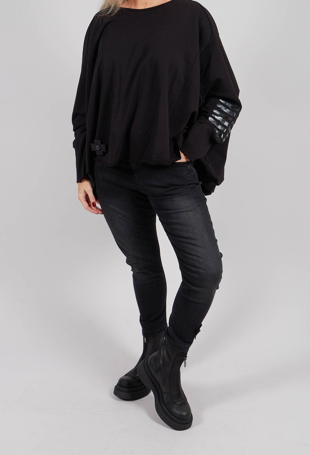 A New Jeans in Black